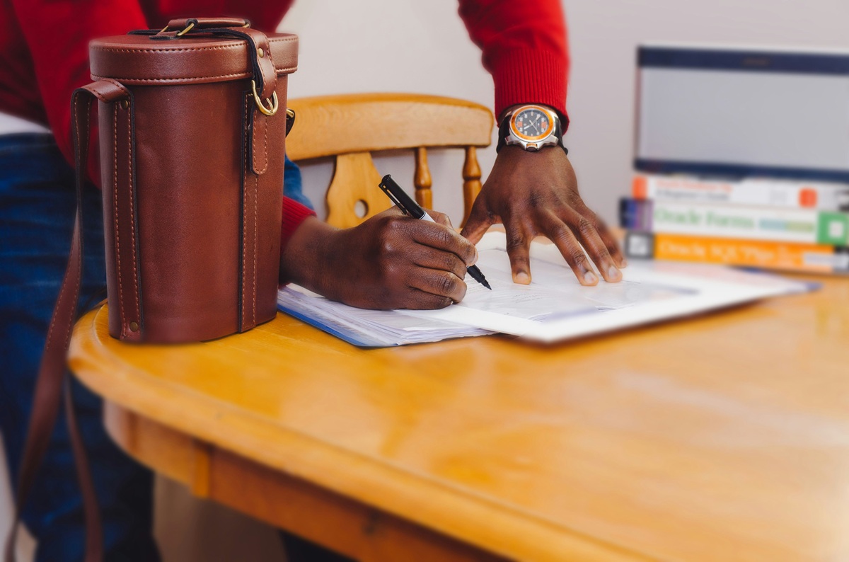 10 Business Ideas That Don’t Require You to Quit Your Job 10 Business Ideas That Don’t Require You to Quit Your Job
