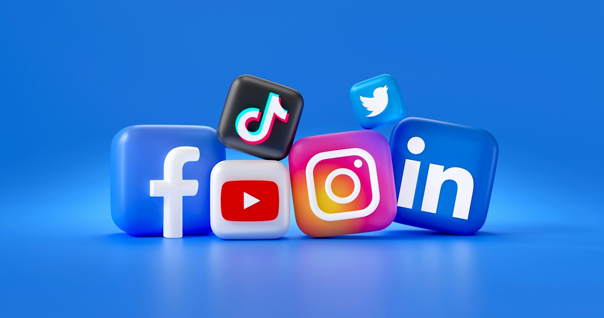 The Evolution of Social Media The Evolution of Social Media